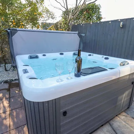 Broadwath Old House 度假居